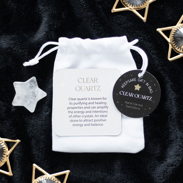 Étoile en cristal de quartz transparent dans un sac