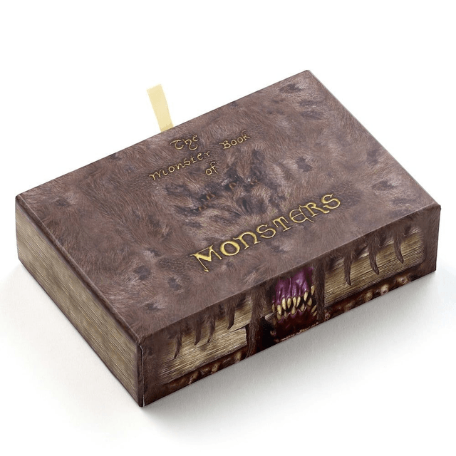 Coffret cadeau porte clés et pins Le livres des monstres