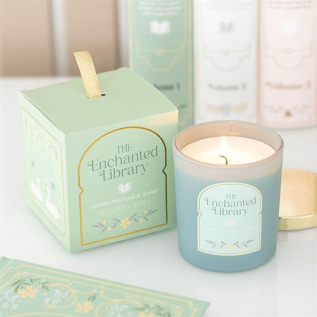 Bougie Cuir, Patchouli et Ambre &quot;La Bibliothèque Enchantée&quot;